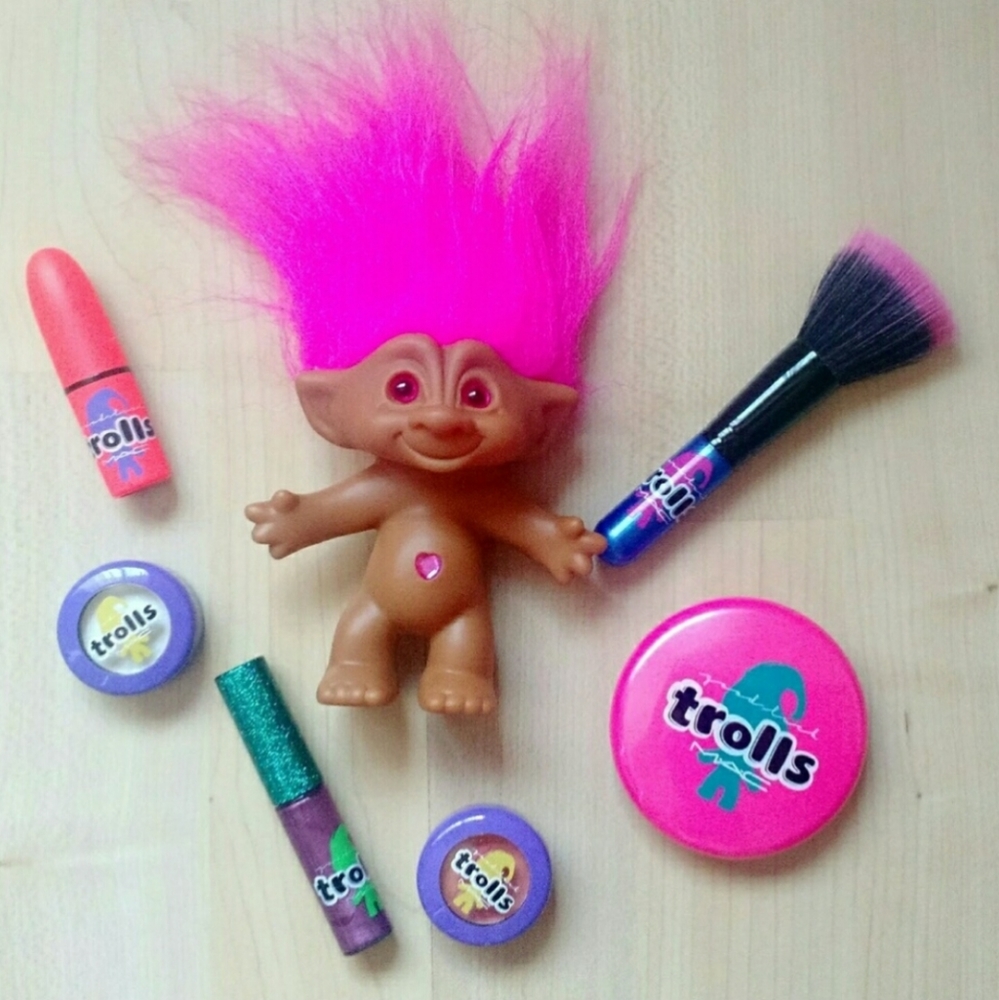 MAC Good Luck Trolls Bundle